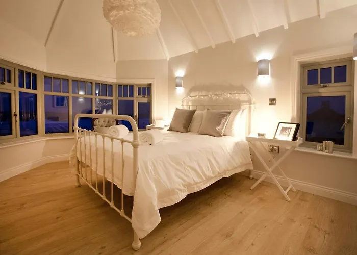 Shore View * Sandsend